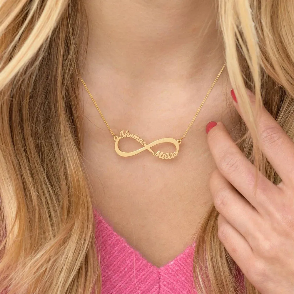 Anaisa Infinity Name Necklace