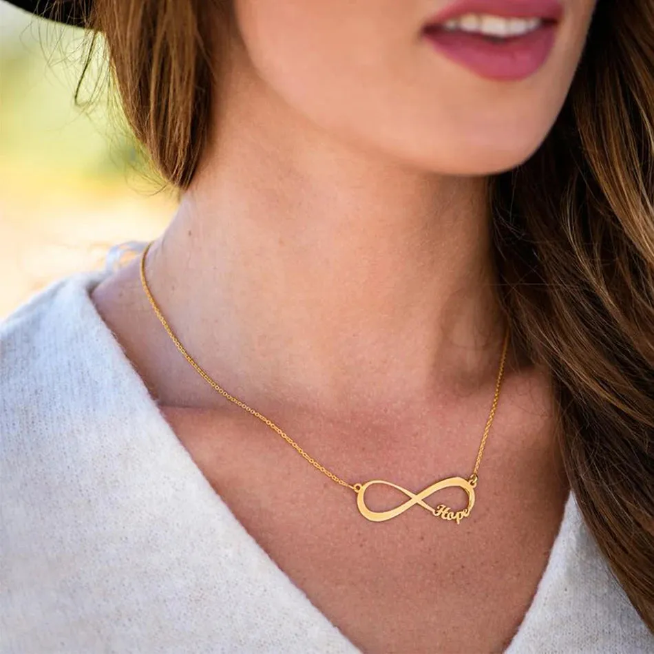 Anaisa Infinity Name Necklace