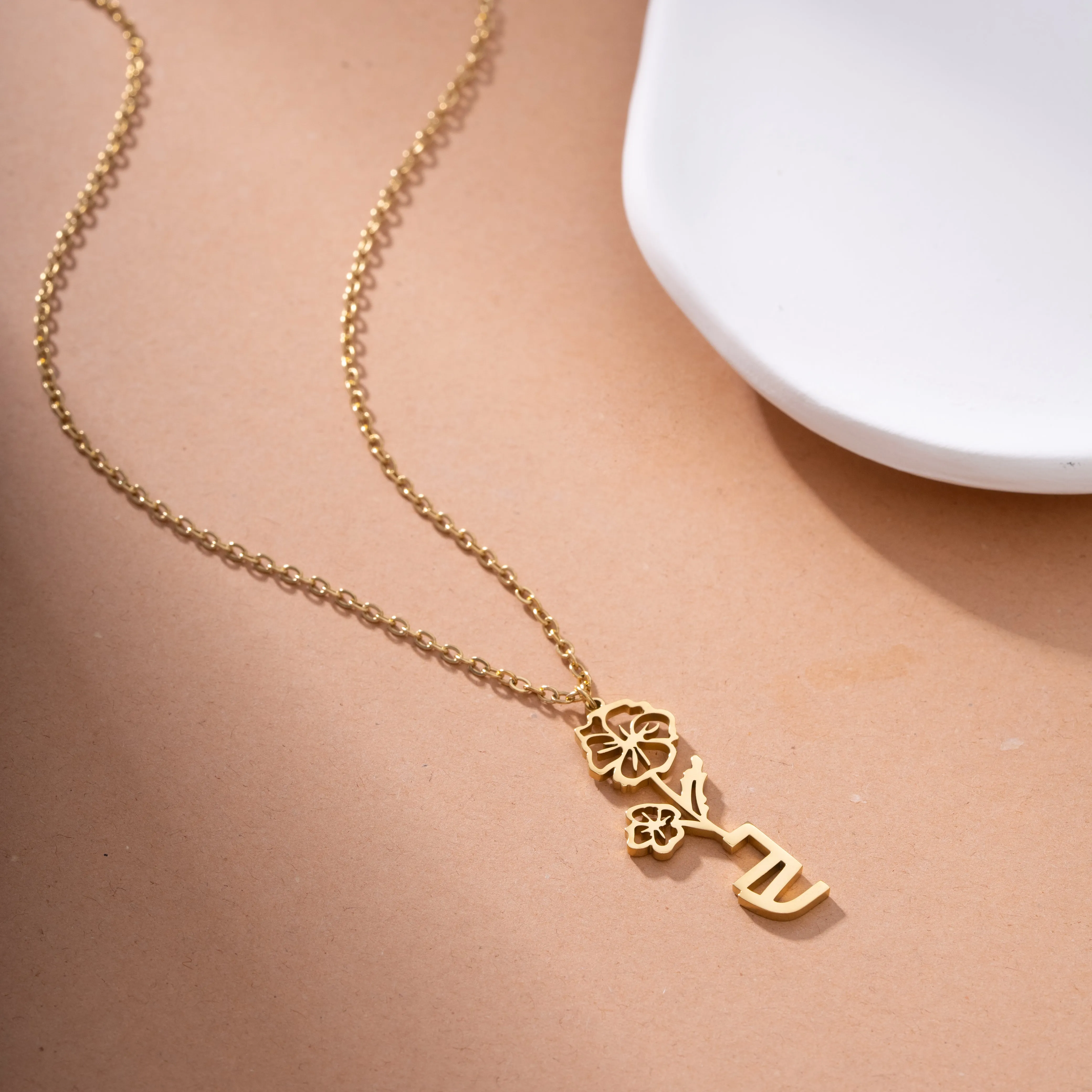 Flower Name Necklace in Hebrew