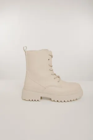 Izzy Biker Boot In Cream