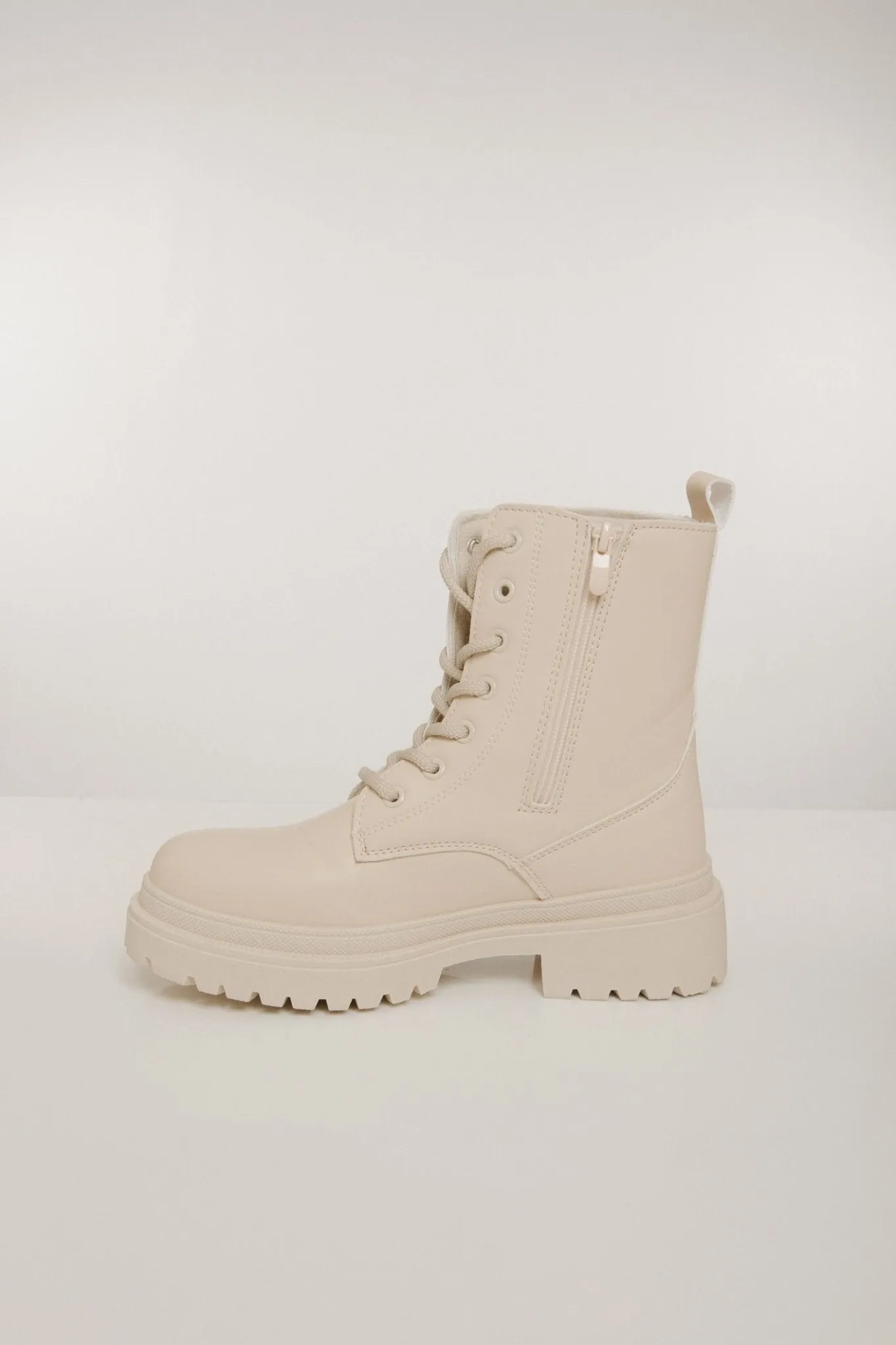 Izzy Biker Boot In Cream