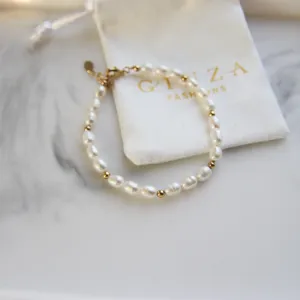 Simple Pearl Bracelet